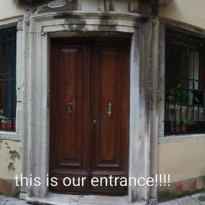 Hostel The Academy